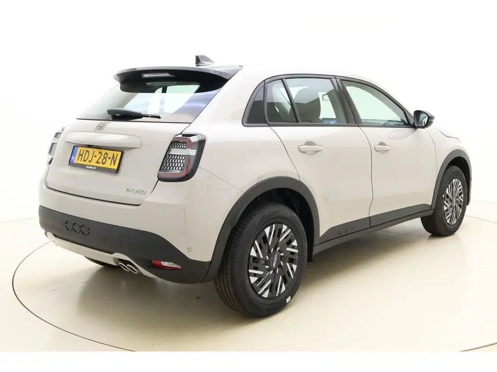 Fiat 600 1.2 Hybrid Urban 136 PK uit 2025, foto 2