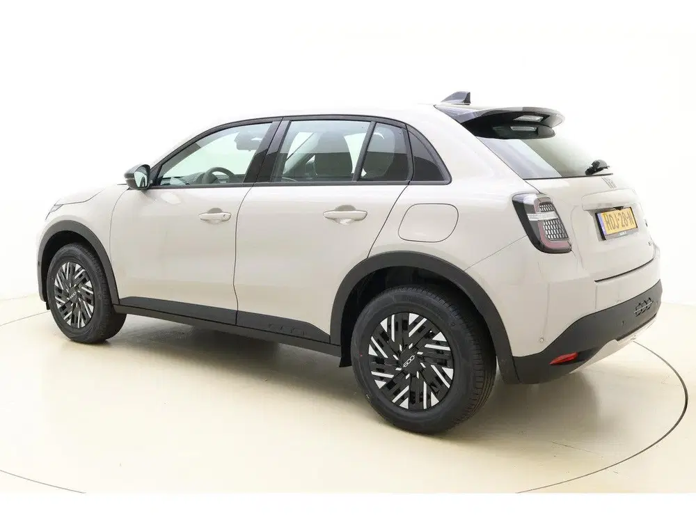 Fiat 600 1.2 Hybrid Urban 136 PK uit 2025, foto 4