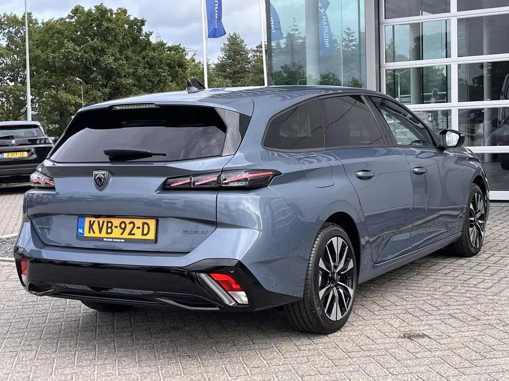 Peugeot 308 Plug-in Hybrid 195pk e-DCS7 Business uit 2026, foto 7