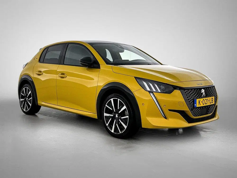 Peugeot 208 GT 100pk uit 2021, foto 8