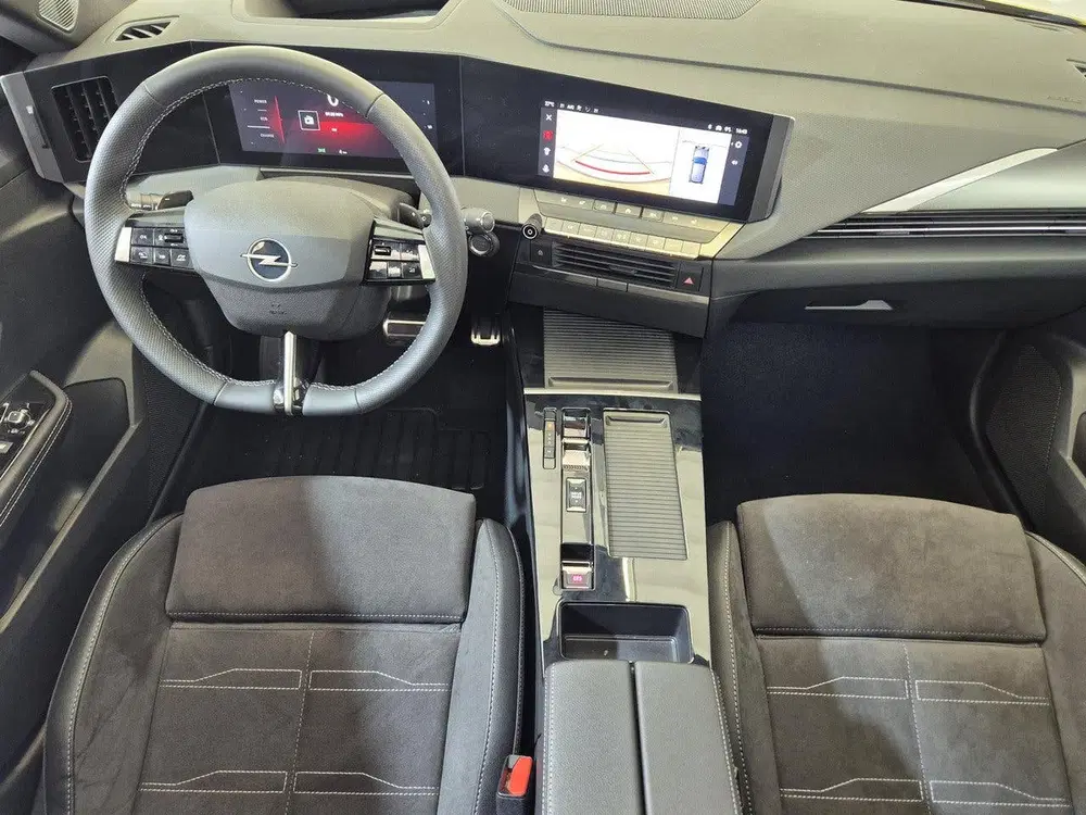 Opel Astra 1.2 Turbo Hybrid Ultimate Automaat uit 2025, foto 10