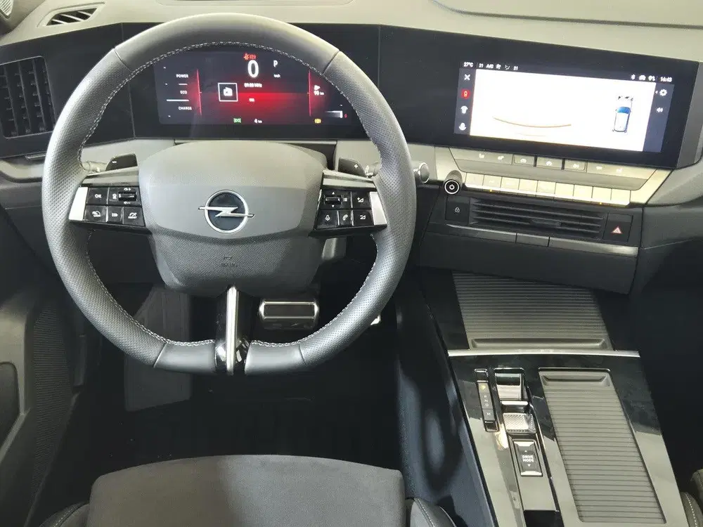 Opel Astra 1.2 Turbo Hybrid Ultimate Automaat uit 2025, foto 11