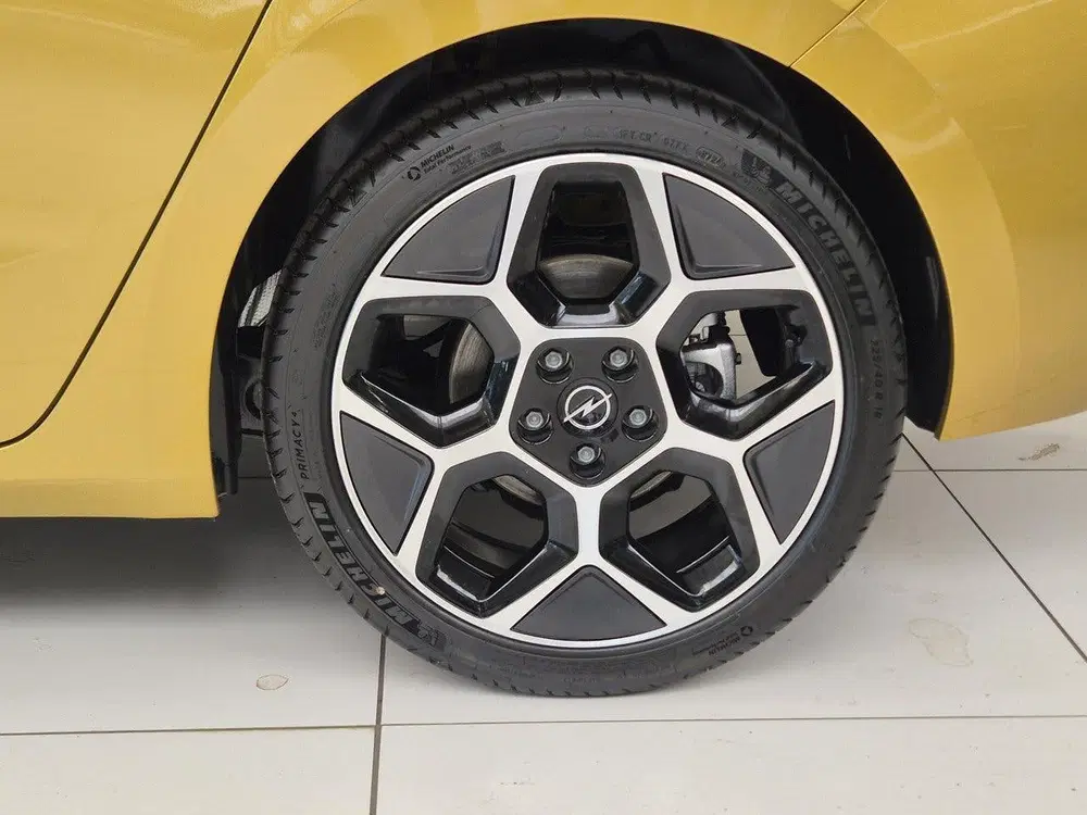 Opel Astra 1.2 Turbo Hybrid Ultimate Automaat uit 2025, foto 7