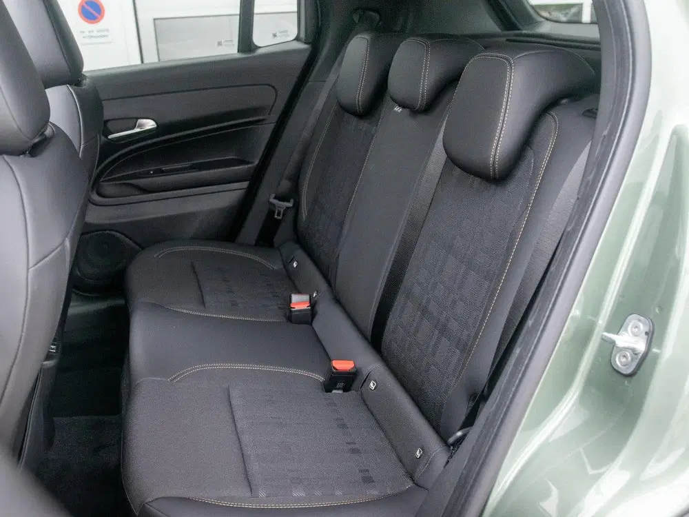 Jeep Avenger 1.2 e-Hybrid 85th Anniversary uit 2026, foto 14
