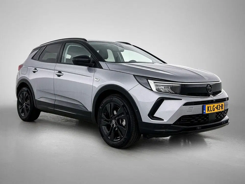 Opel Grandland 1.2 130pk GS Automaat uit 2024, foto 2