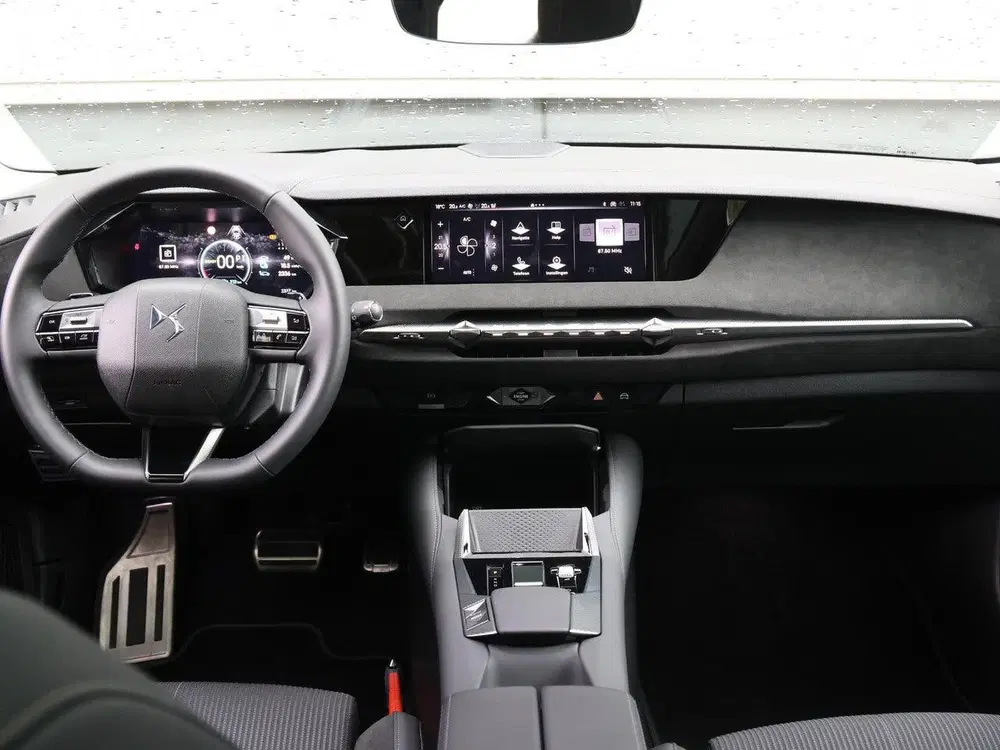 DS Automobiles N°4 DS N4 E-Tense Etoile Absolute Comfort Tech uit 2025, foto 15