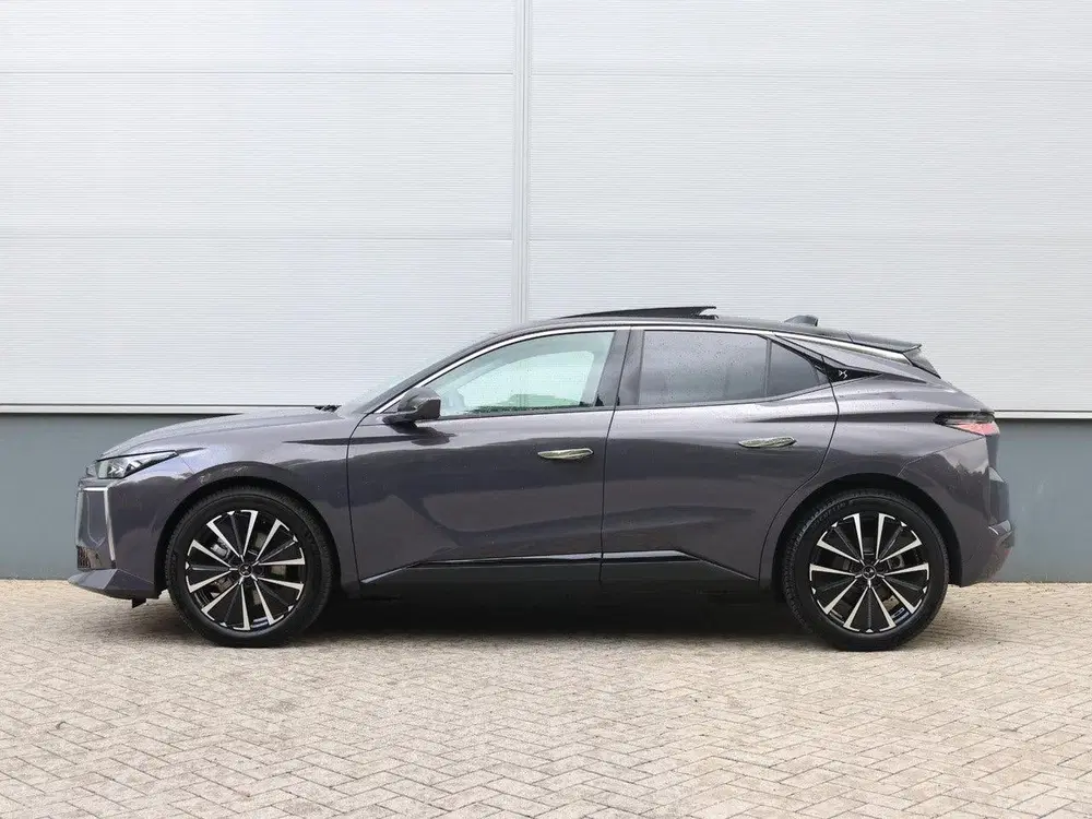 DS Automobiles N°4 DS N4 E-Tense Etoile Absolute Comfort Tech uit 2025, foto 2