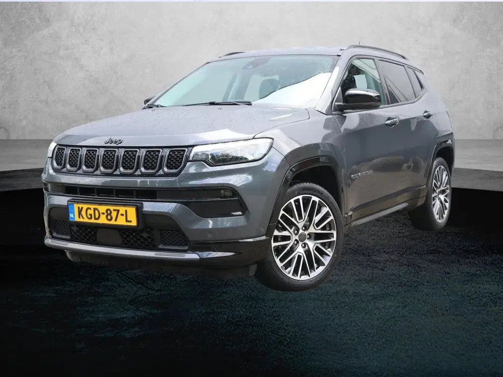 Jeep Compass 1.5T e-Hybrid Night Eagle uit 2025