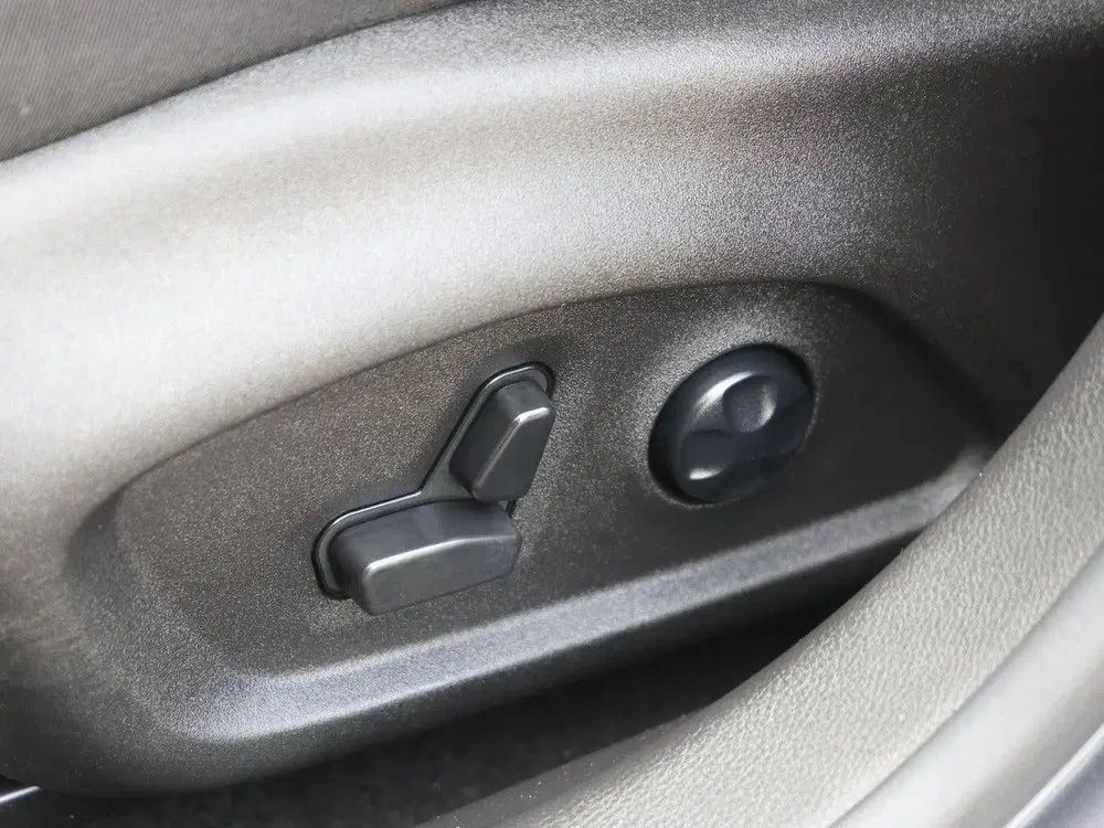 Jeep Compass 1.5T e-Hybrid Night Eagle uit 2025, foto 12