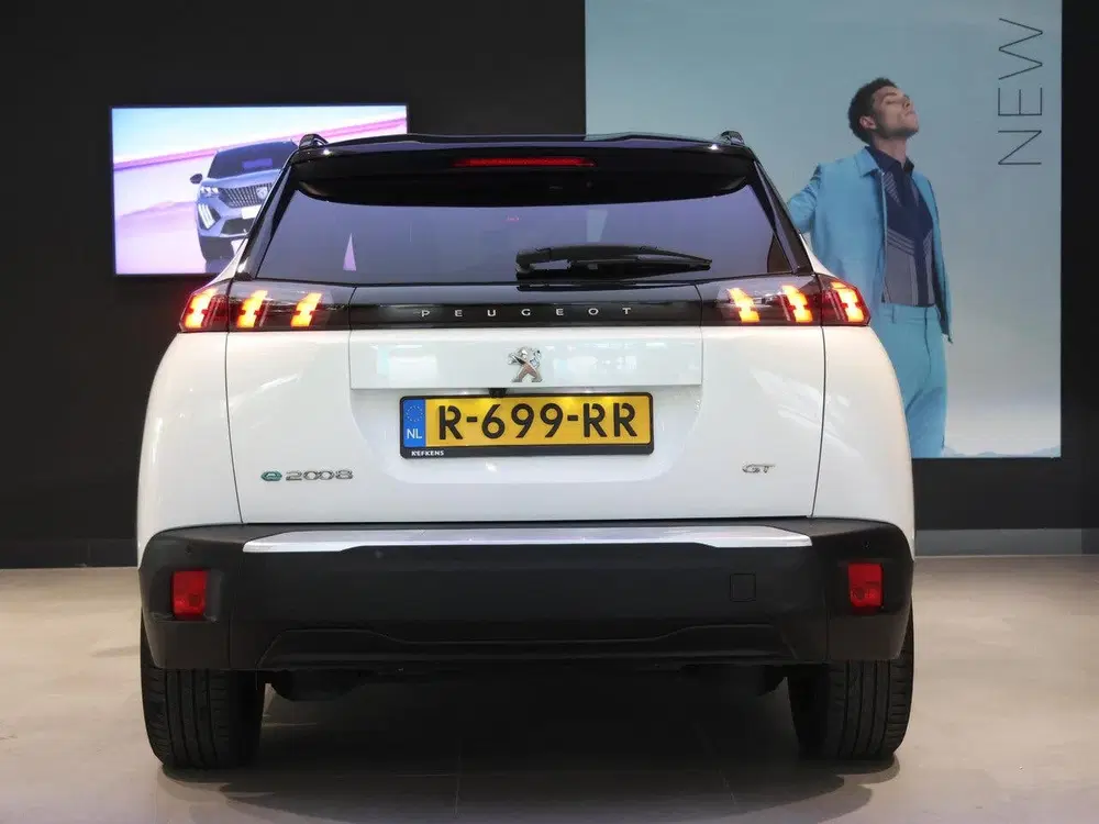 Peugeot 2008 SUV EV GT Pack 50 kWh uit 2023, foto 11
