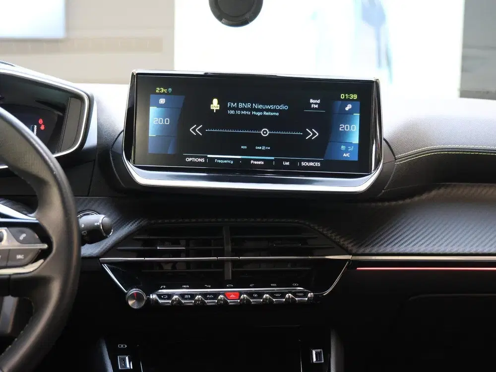 Peugeot 2008 SUV EV GT Pack 50 kWh uit 2023, foto 15