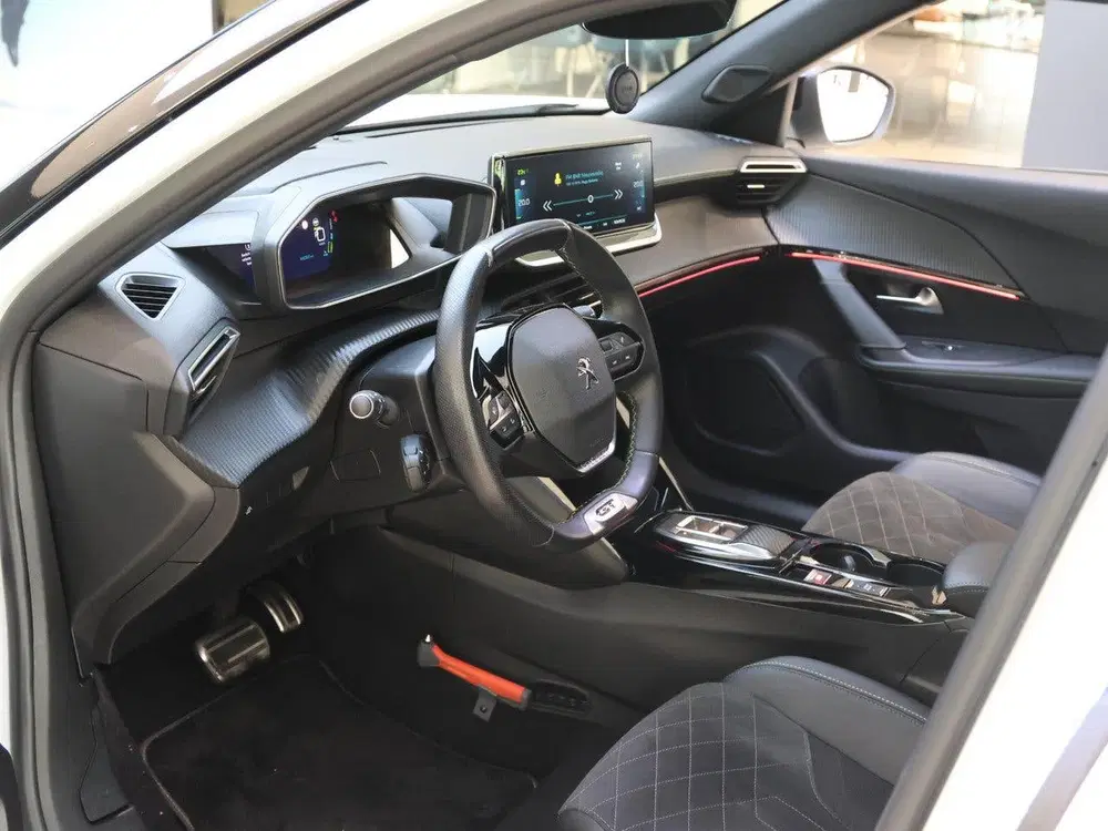 Peugeot 2008 SUV EV GT Pack 50 kWh uit 2023, foto 8
