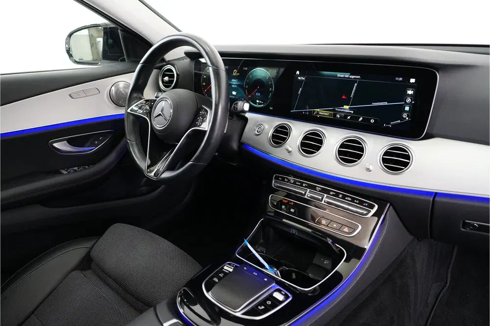 Mercedes-Benz E-Klasse 300 e AMG Night 320 pk PHEV uit 2022, foto 12