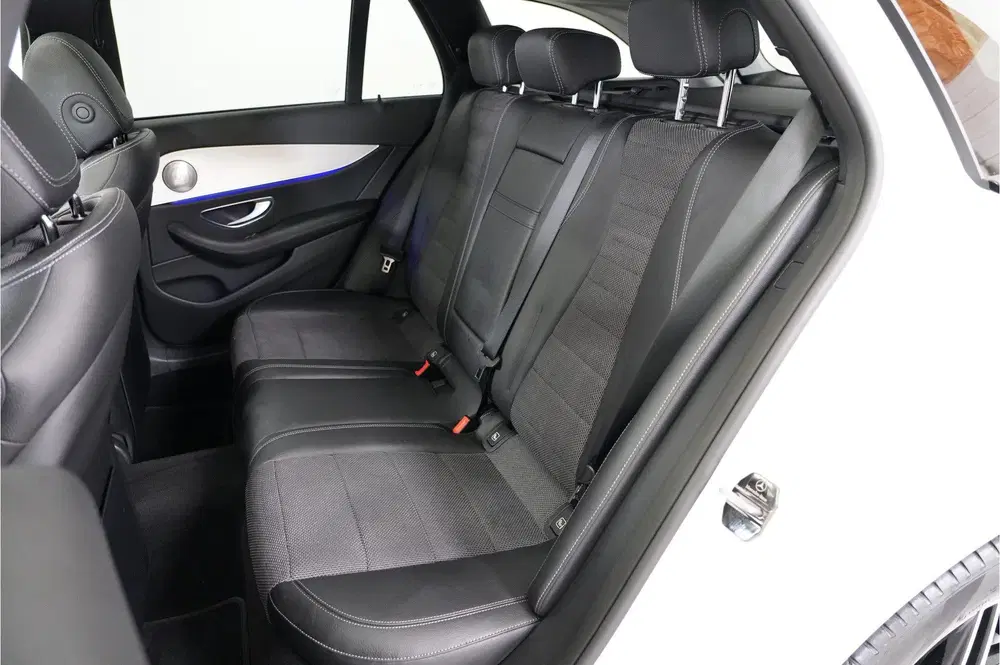Mercedes-Benz E-Klasse 300 e AMG Night 320 pk PHEV uit 2022, foto 14