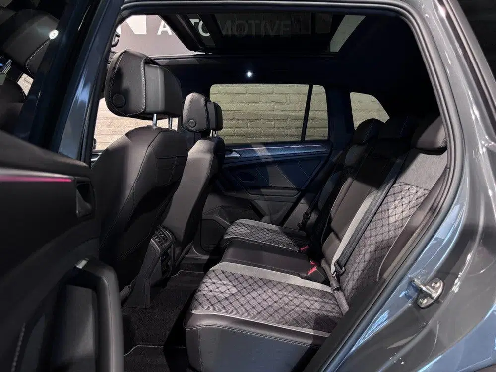 Volkswagen Tiguan 1.5 TSI R-Line Business Black Style Pano I uit 2024, foto 14