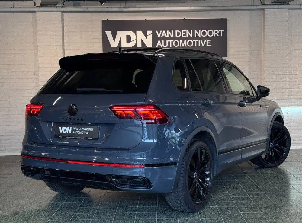 Volkswagen Tiguan 1.5 TSI R-Line Business Black Style Pano I uit 2024, foto 3