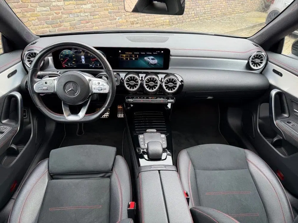 Mercedes-Benz CLA 200 AMG Panodak Sfeerverlichting Ma uit 2022, foto 2