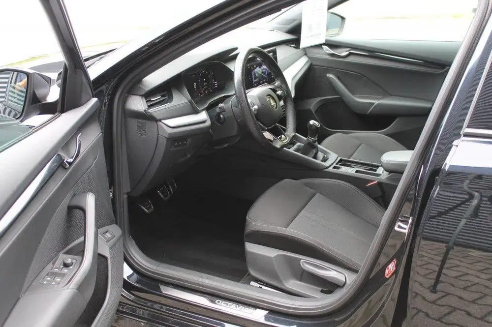 Skoda Octavia 1.0 TSi Combi Sport Business Uitv. Sportst uit 2021, foto 2