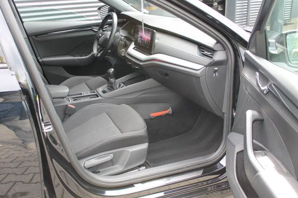 Skoda Octavia 1.0 TSi Combi Sport Business Uitv. Sportst uit 2021, foto 3