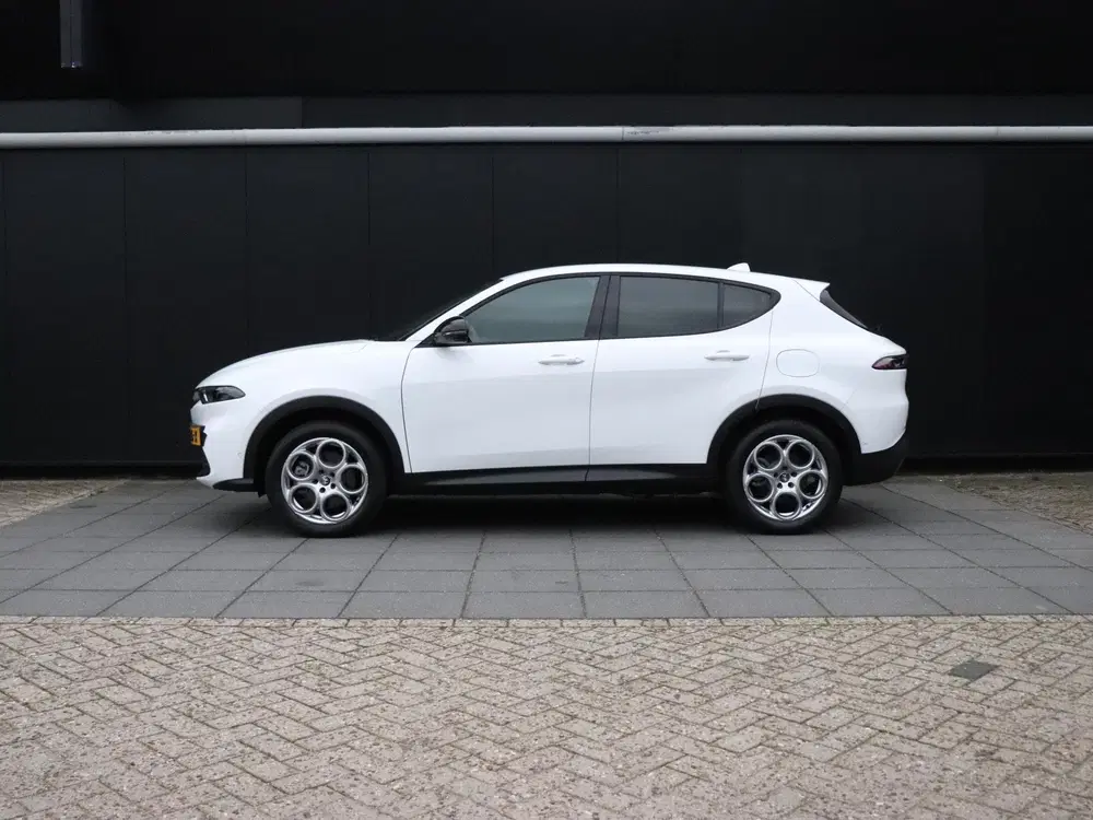 Alfa Romeo Tonale 1.5T Hybrid Sprint uit 2025, foto 2