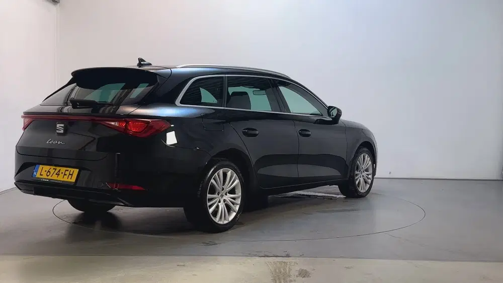 SEAT Leon 1.5 TSI Style Business Intense LED Ap uit 2021, foto 3