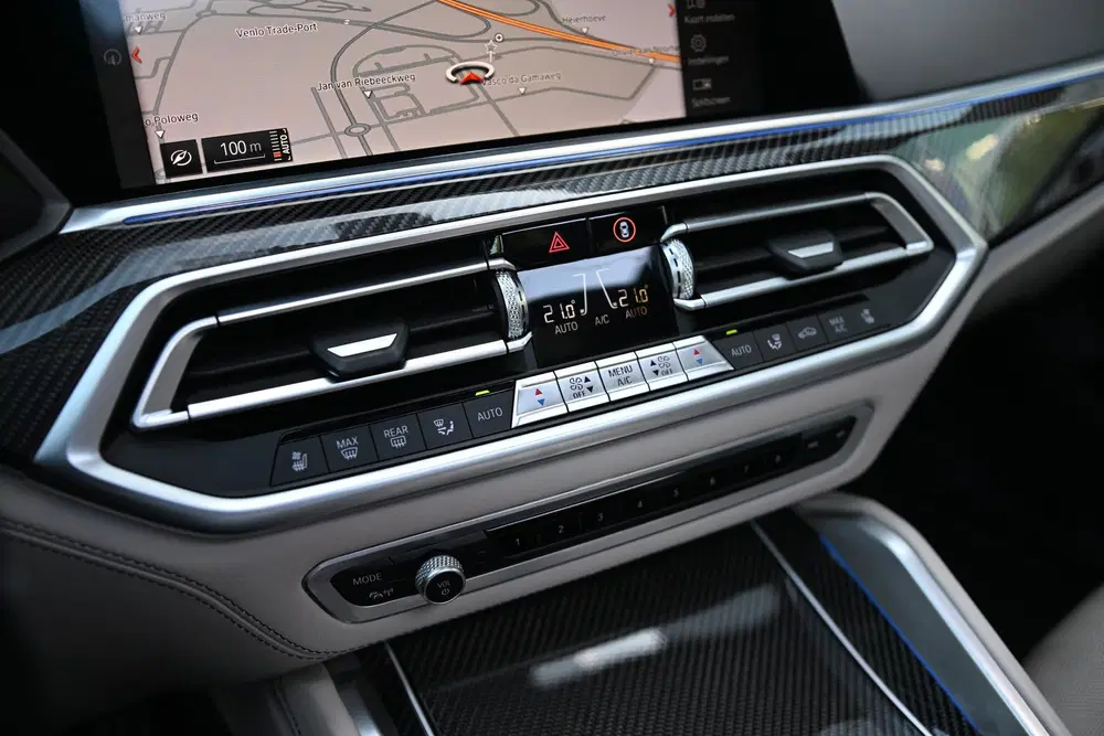 BMW X6 M50i High Executive Automaat uit 2021, foto 14