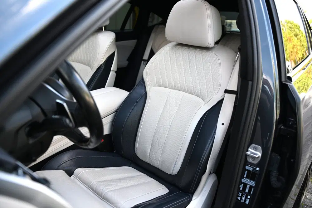 BMW X6 M50i High Executive Automaat uit 2021, foto 4