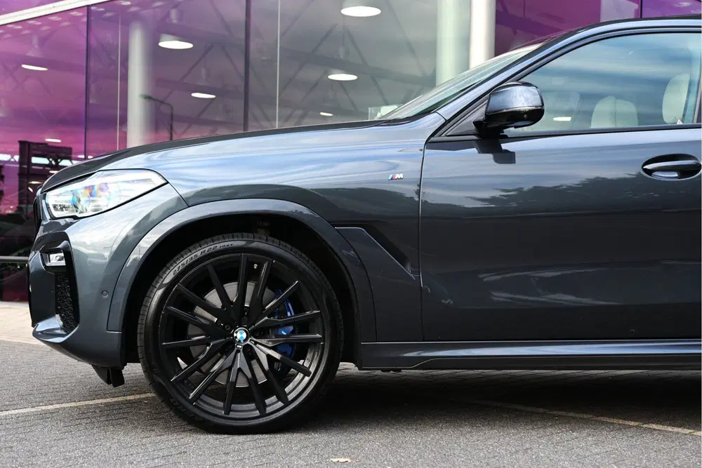 BMW X6 M50i High Executive Automaat uit 2021, foto 7