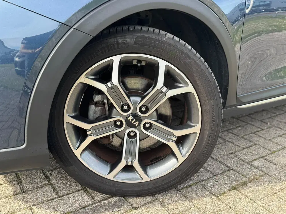 Kia XCeed 1.0 T-GDi DynamicLine uit 2020, foto 2