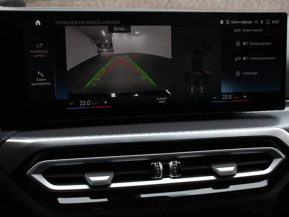 BMW 3-serie 330e M-Sport PHEV Digitale Cockpit Clima uit 2024, foto 3
