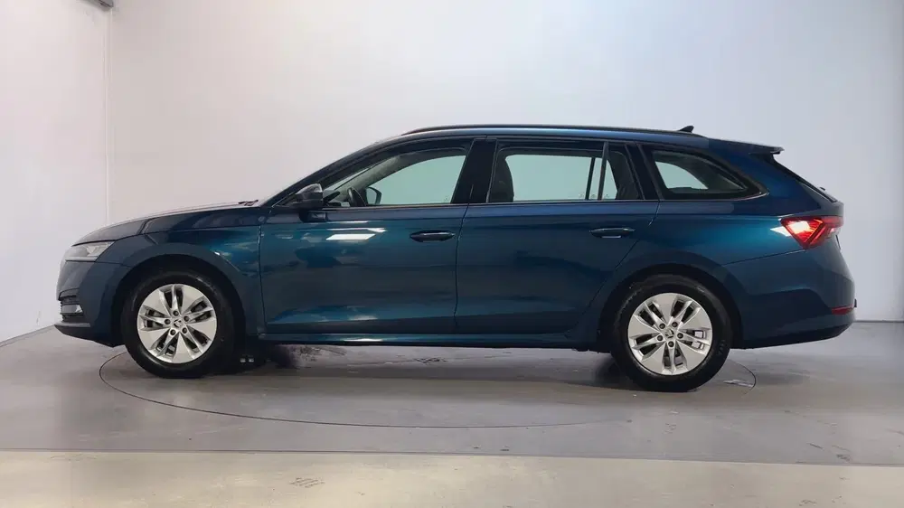 Skoda Octavia 1.0 e-TSI DSG Ambition Navigatie Trekhaa uit 2022, foto 14