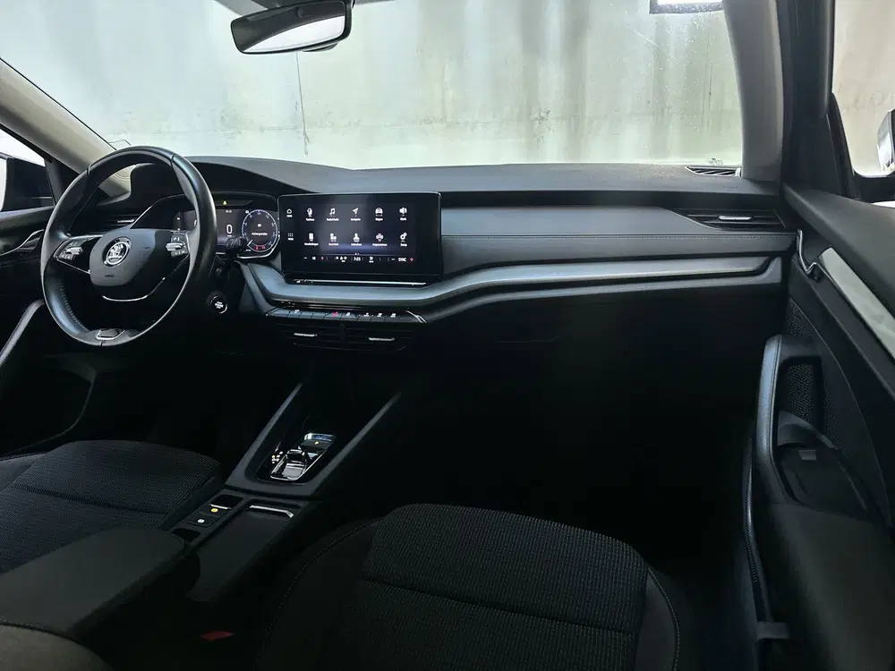 Skoda Octavia 1.0 e-TSI DSG Ambition Navigatie Trekhaa uit 2022, foto 2