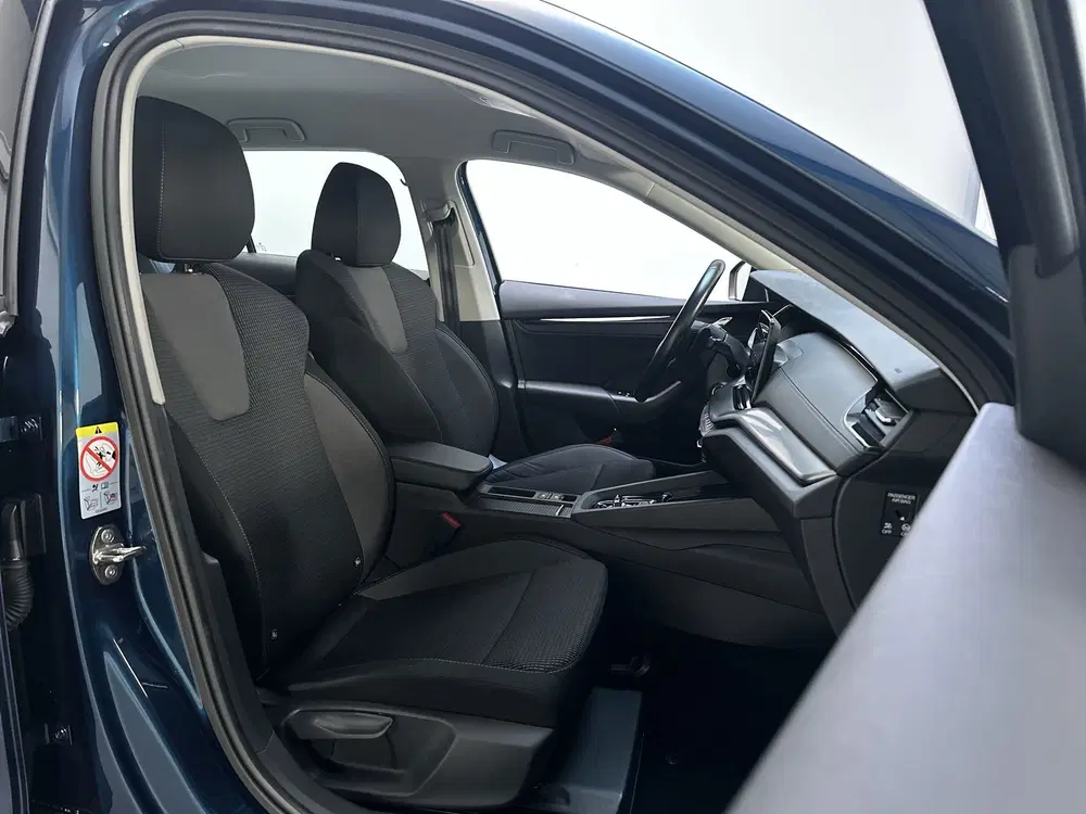 Skoda Octavia 1.0 e-TSI DSG Ambition Navigatie Trekhaa uit 2022, foto 5