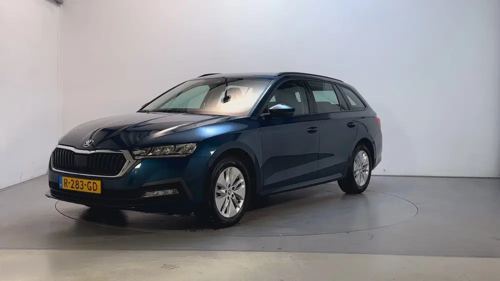 Skoda Octavia 1.0 e-TSI DSG Ambition Navigatie Trekhaa uit 2022, foto 8