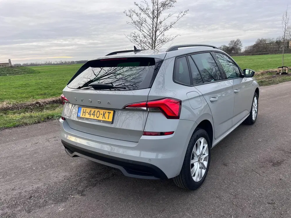 Skoda Kamiq 1.0 TSI Sport Business uit 2020, foto 4