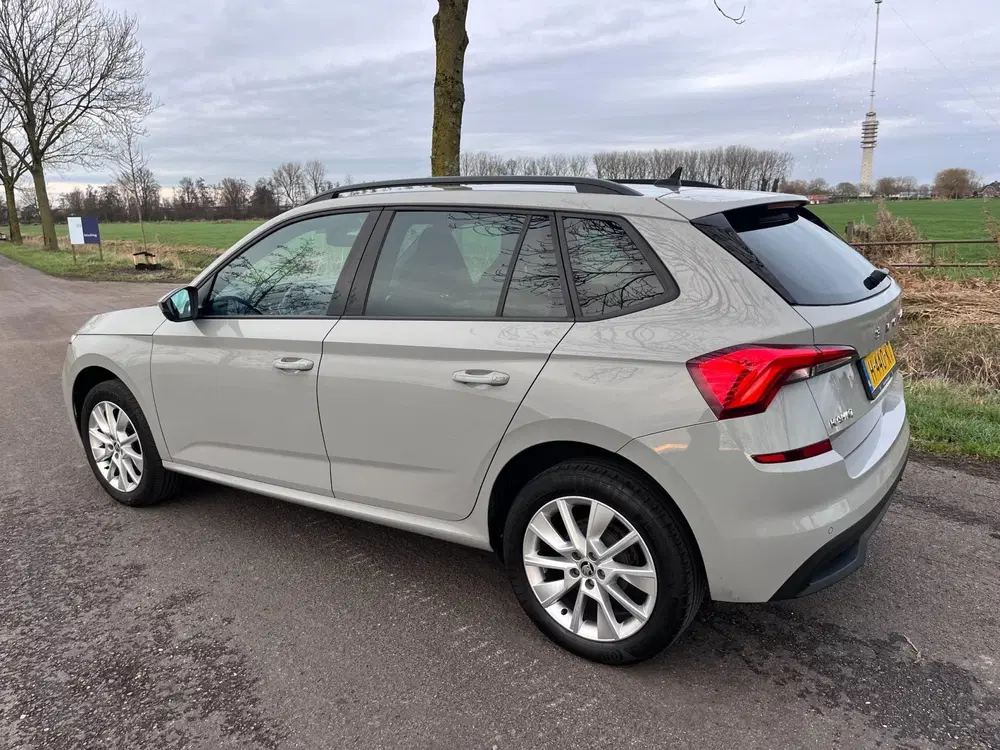 Skoda Kamiq 1.0 TSI Sport Business uit 2020, foto 6