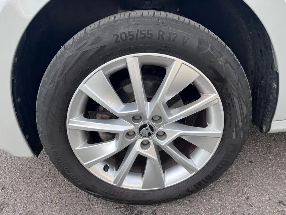 Skoda Kamiq 1.0 TSI Sport Business uit 2020, foto 7