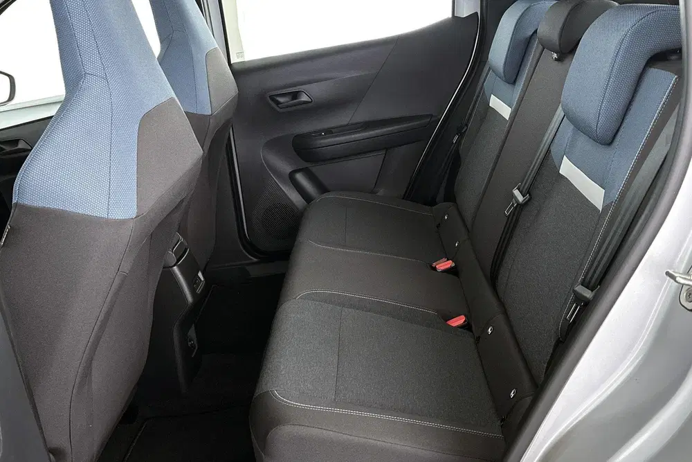 Opel Frontera Electric Edition 44 kWh Achteruitrijcamera uit 2025, foto 8