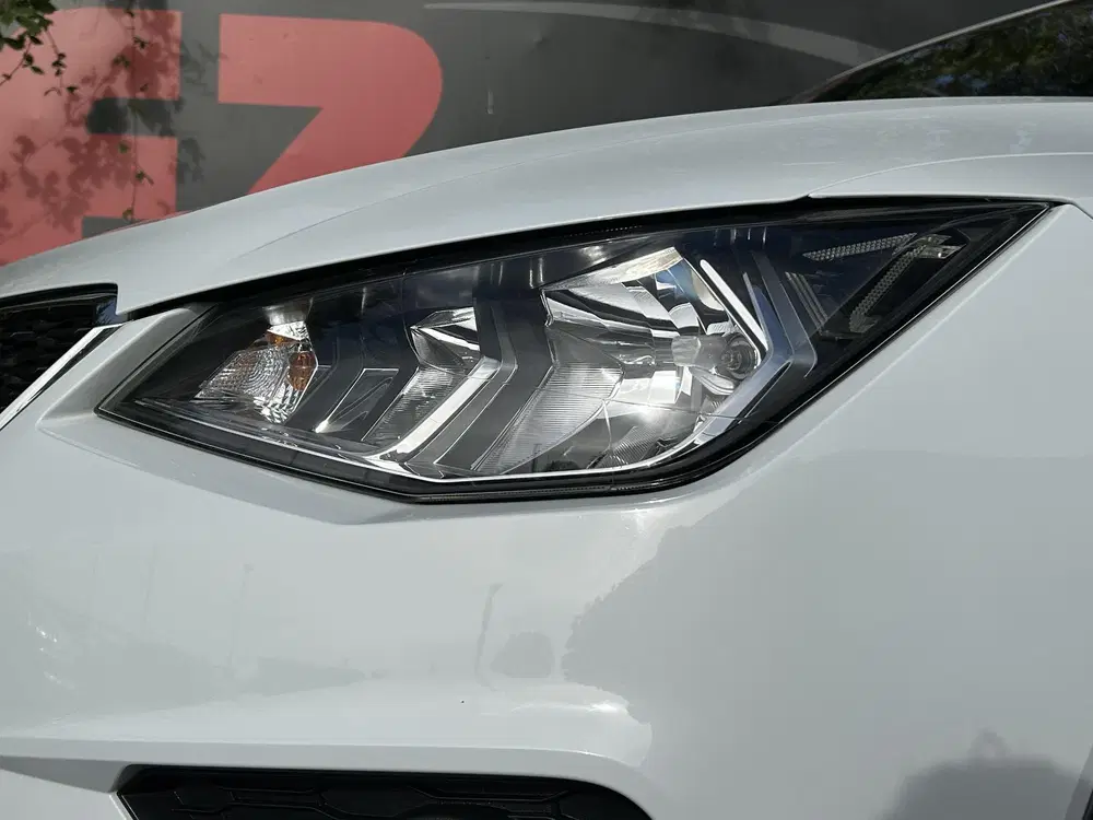SEAT Arona 1.0 TSI Style Business Intense uit 2021, foto 2