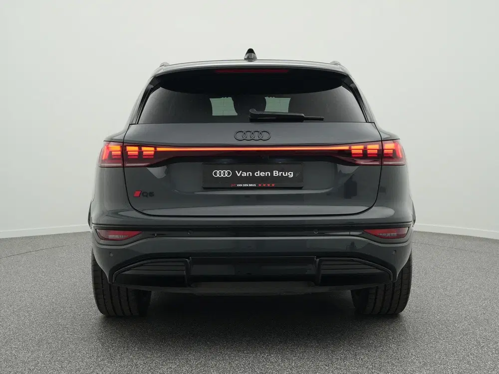 Audi Q6 e-tron S-line quattro 387 PK 100 kWh uit 2024, foto 6