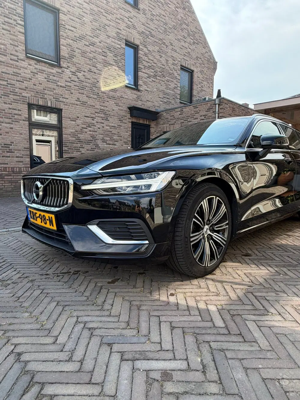 Volvo V60 ZEER NETTE Volvo V60 T6 Twin Engine 340pk uit 2022