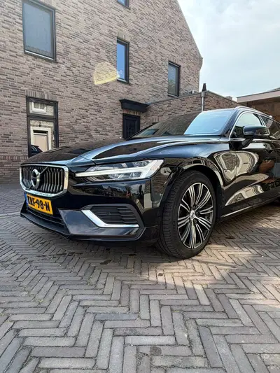 Volvo V60 ZEER NETTE Volvo V60 T6 Twin Engine 340pk uit 2022