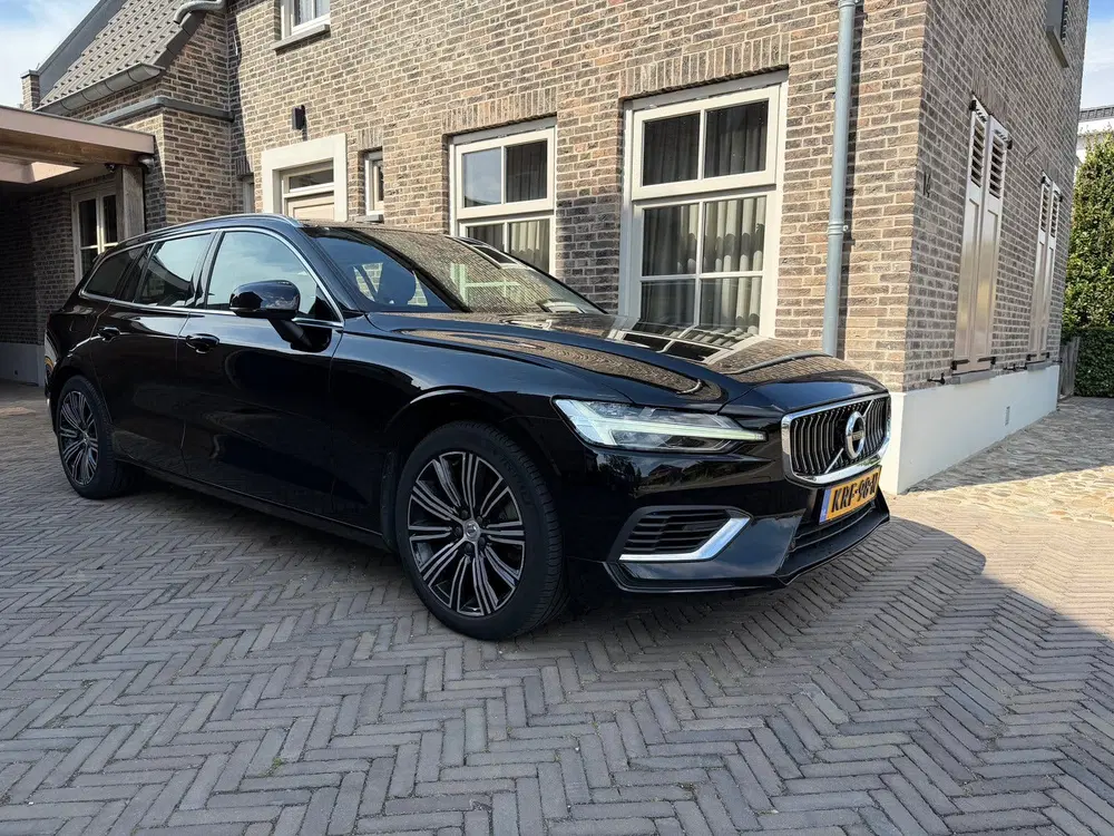 Volvo V60 ZEER NETTE Volvo V60 T6 Twin Engine 340pk uit 2022, foto 12