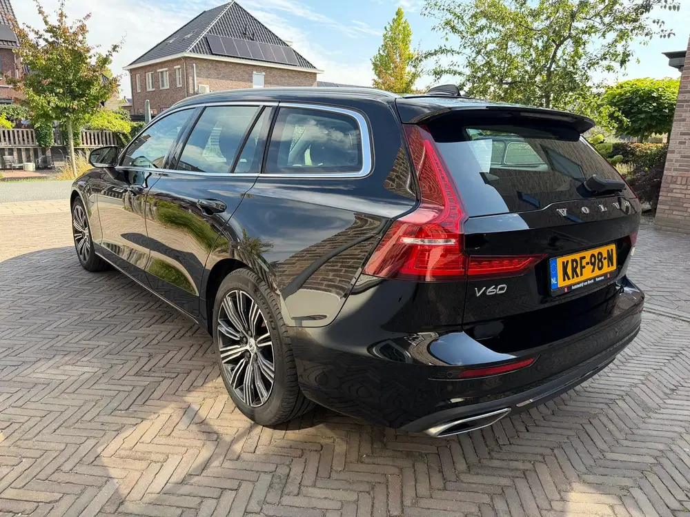 Volvo V60 ZEER NETTE Volvo V60 T6 Twin Engine 340pk uit 2022, foto 15