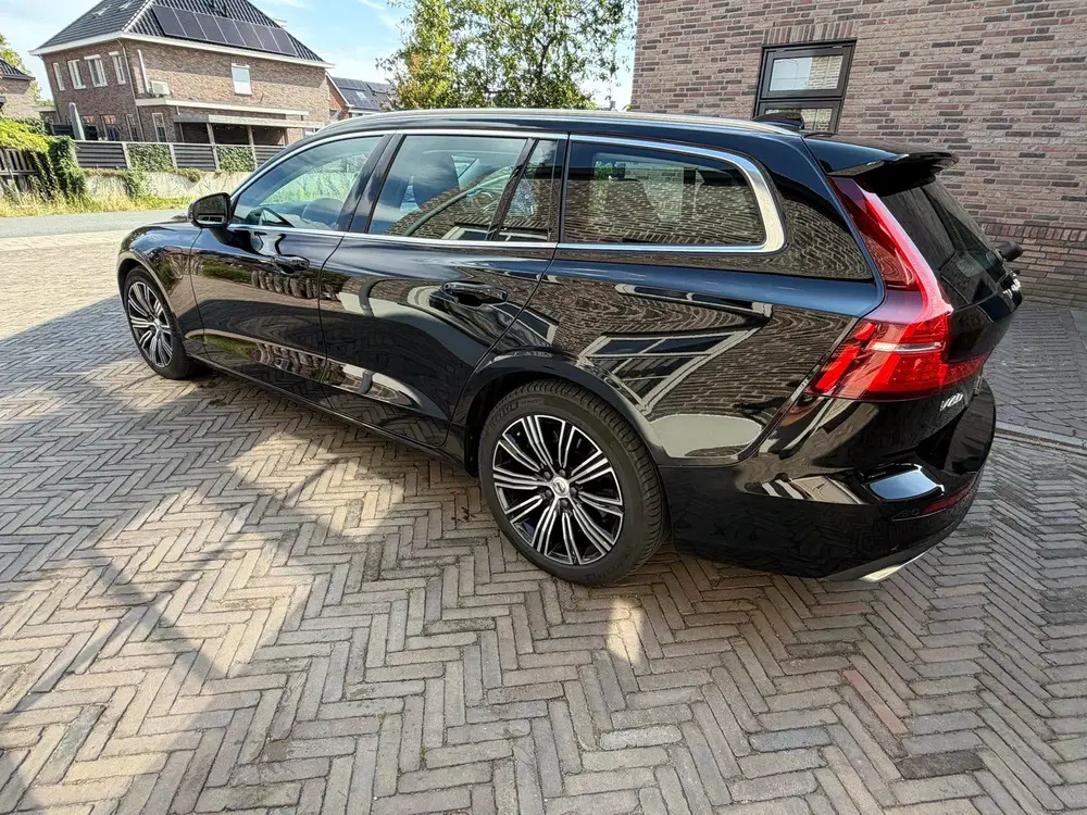 Volvo V60 ZEER NETTE Volvo V60 T6 Twin Engine 340pk uit 2022, foto 7