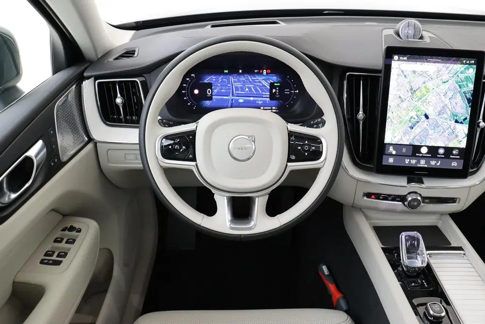 Volvo XC60 T6 PLUG-IN HYBRID AWD ULTRA BRIGHT EXECUTI uit 2026, foto 2