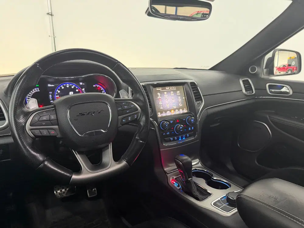 Jeep Grand Cherokee 6.4 HEMI SRT uit 2020, foto 10