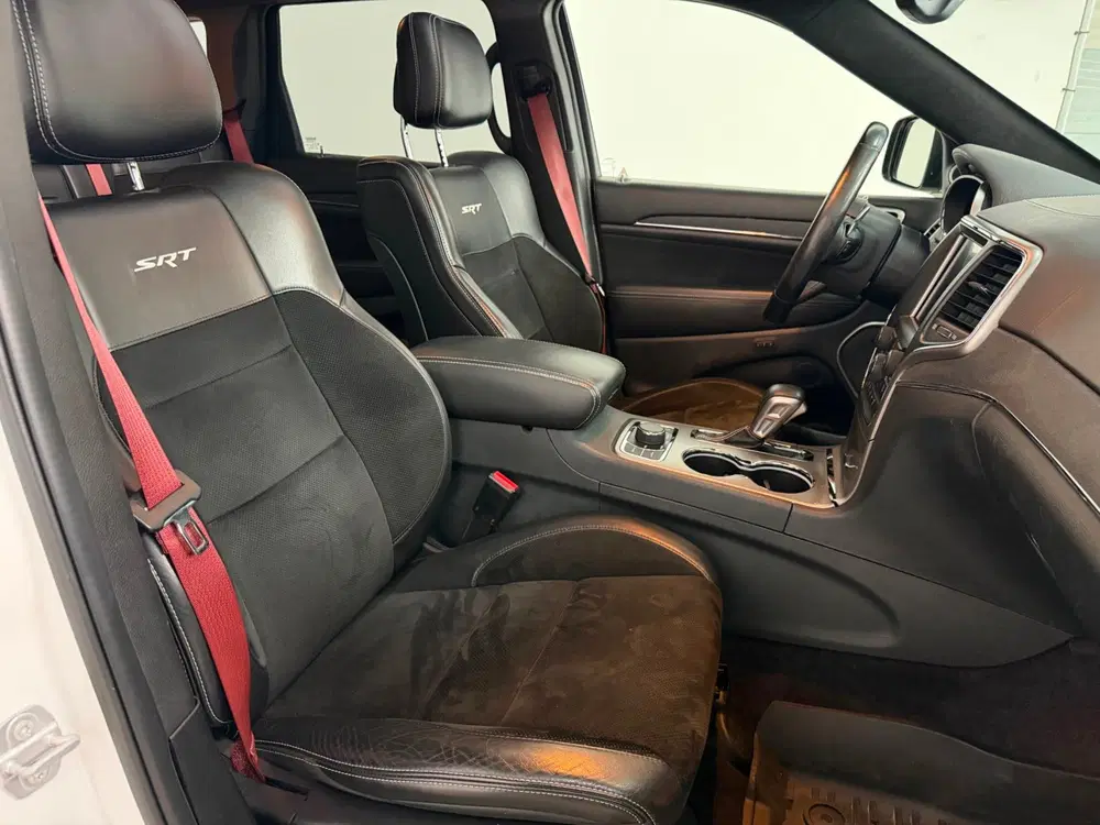 Jeep Grand Cherokee 6.4 HEMI SRT uit 2020, foto 12