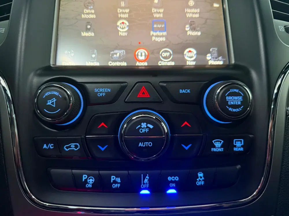 Jeep Grand Cherokee 6.4 HEMI SRT uit 2020, foto 15