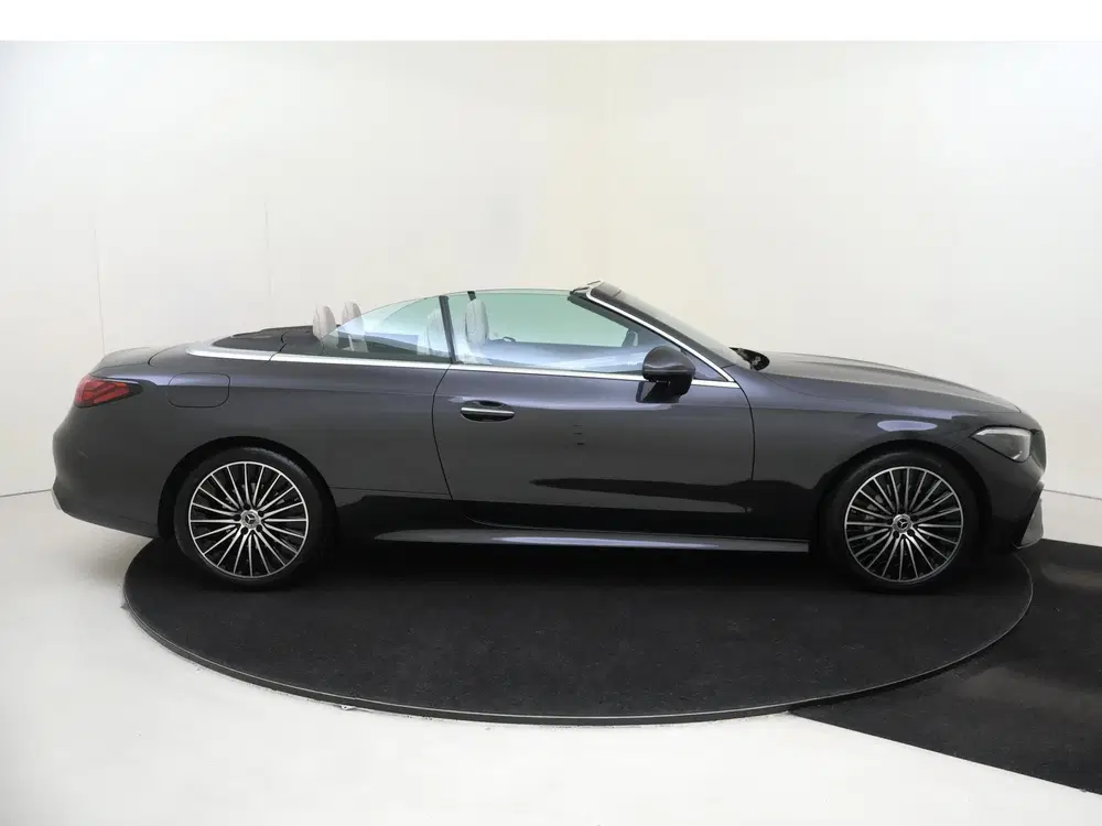 Mercedes-Benz CLE 180 AMG Line uit 2025, foto 9